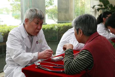 《江南晚报》用精湛医术还老年患者幸福晚年51.png 《江南晚报》用精湛医术还老年患者幸福晚年51.png